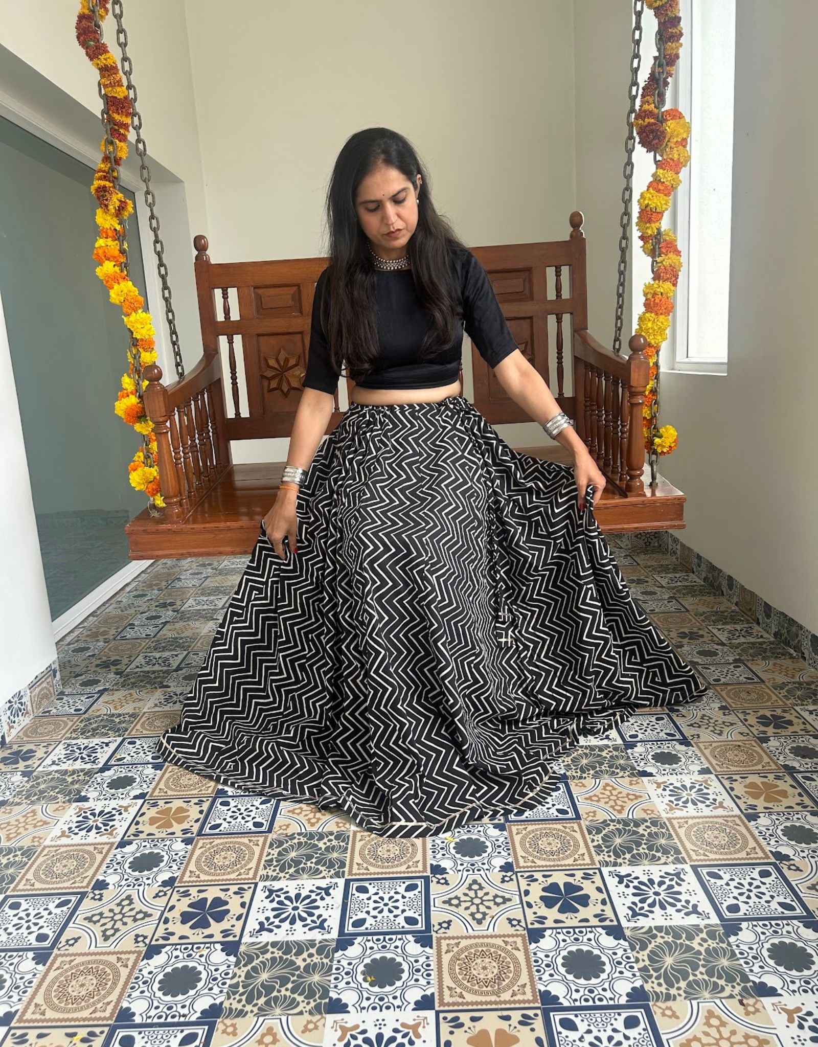 Gulabi Shehar Women Printed Skirt - Black ZigZag
