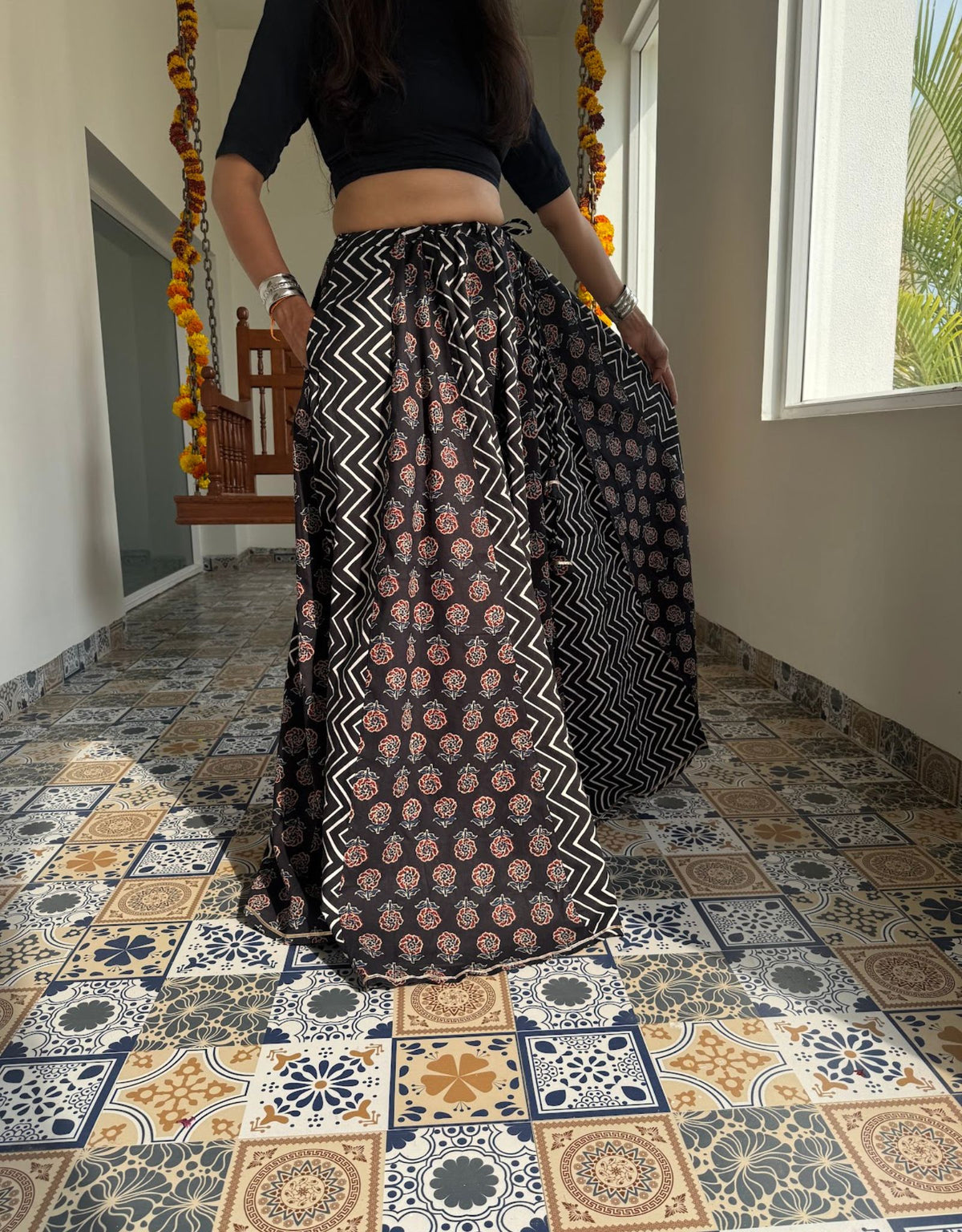Gulabi Shehar Women Printed Skirt - ZigZag - Black Gulmohar