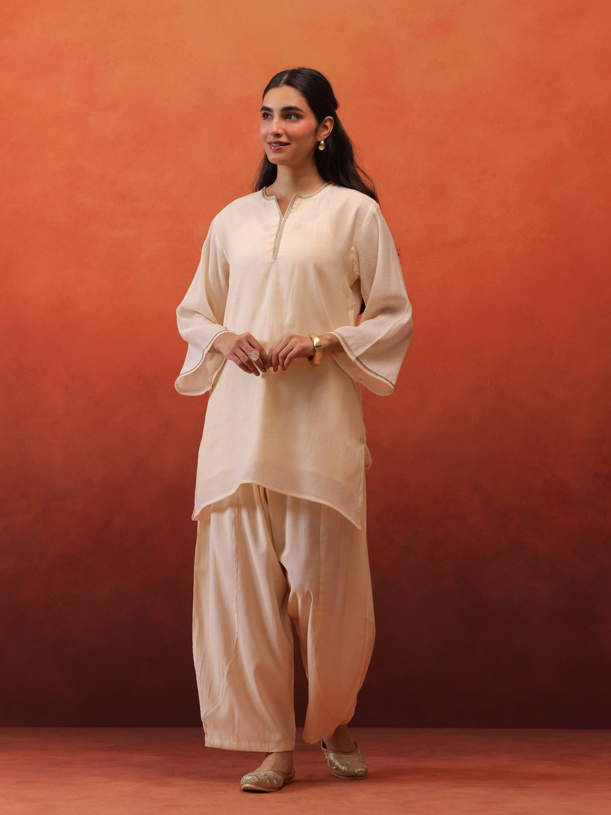 MulChanderi Short Kurta With Balloon Pant - Off White