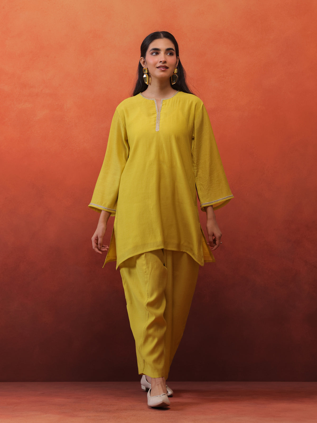 MulChanderi Short Kurta With Balloon Pant - Lime
